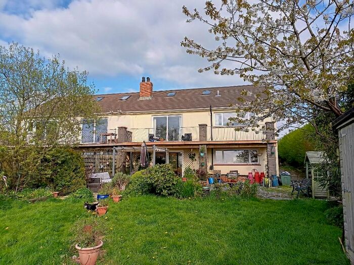 4 Bedroom Semi-Detached House For Sale In Capel Iwan Road, Capel Iwan, Newcastle Emlyn, Carmarthenshire, SA38