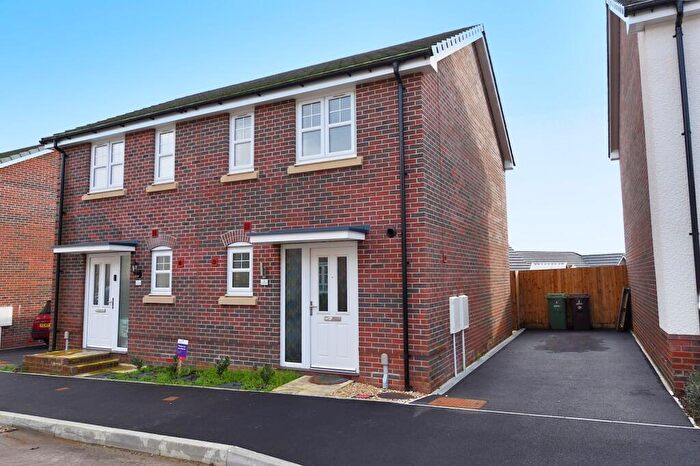 2 Bedroom Semi Detached House For Sale In Heol Waun Wen, Cwmgelli, NP12