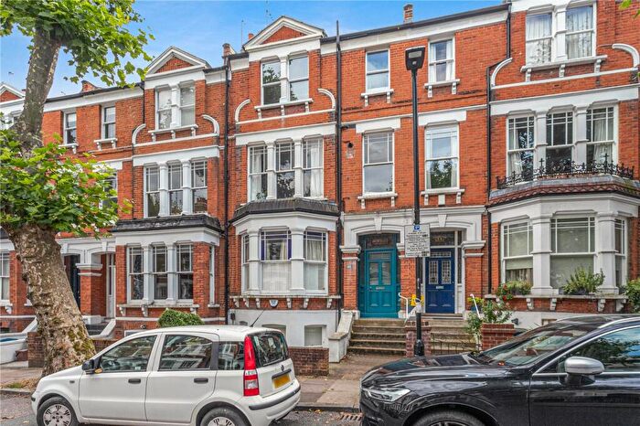 2 Bedroom Apartment To Rent In Sotheby Road, London, N5