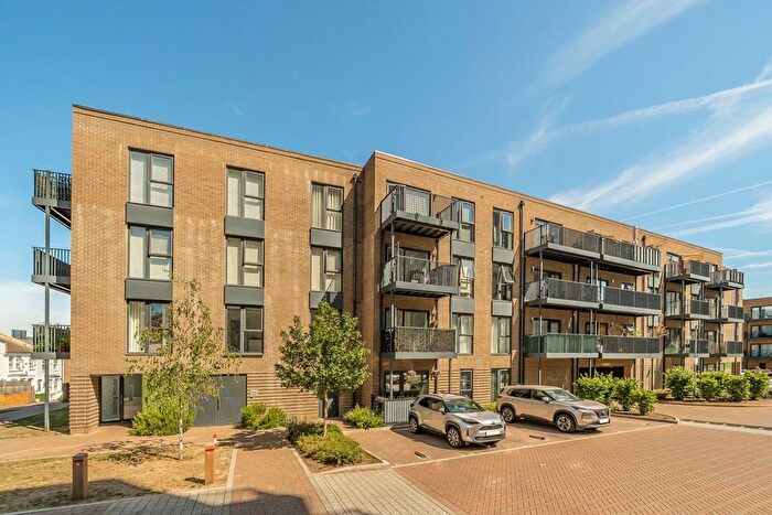 2 Bedroom Flat For Sale In Bowen Drive, Charlton, SE7