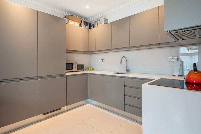 2 Bedroom Flat To Rent In Mercers Road, Holloway, London, N19