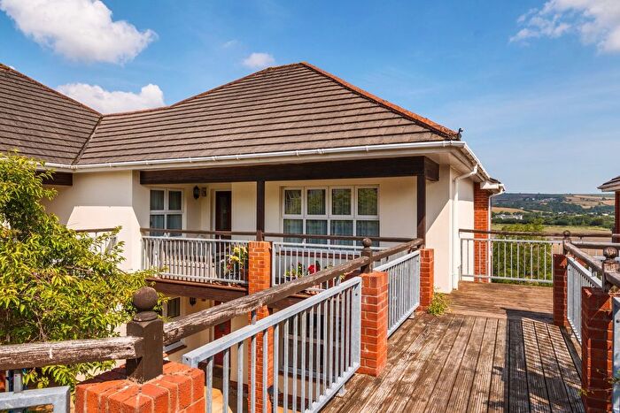 2 Bedroom Flat For Sale In Oaklands Gardens, Sticklepath, Barnstaple, Devon, EX31