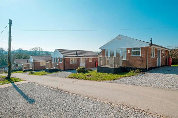 1 Bedroom Detached Bungalow For Sale In Near Merrymeet, PL14