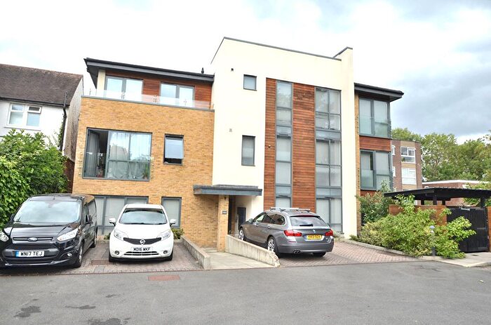 1 Bedroom Flat To Rent In Maple Road, London, SE20