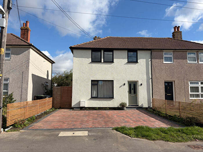 3 Bedroom Semi Detached House For Sale In St. Marys Close, Trimley St. Mary, IP11