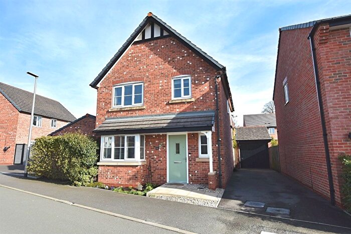 3 Bedroom Detached House For Sale In Dee Avenue, Holmes Chapel, Crewe, CW4