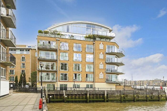 2 Bedroom Flat To Rent In Rotherhithe Street, Rotherhithe, SE16