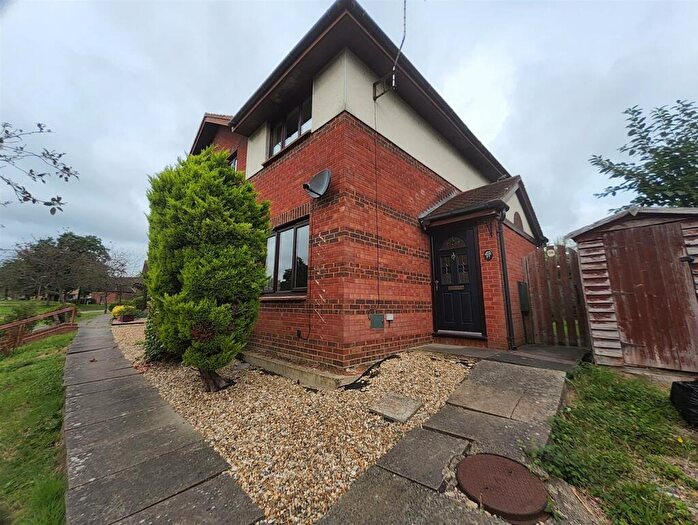 1 Bedroom End Of Terrace House To Rent In Willen Park Avenue, Willen Park, Milton Keynes, MK15