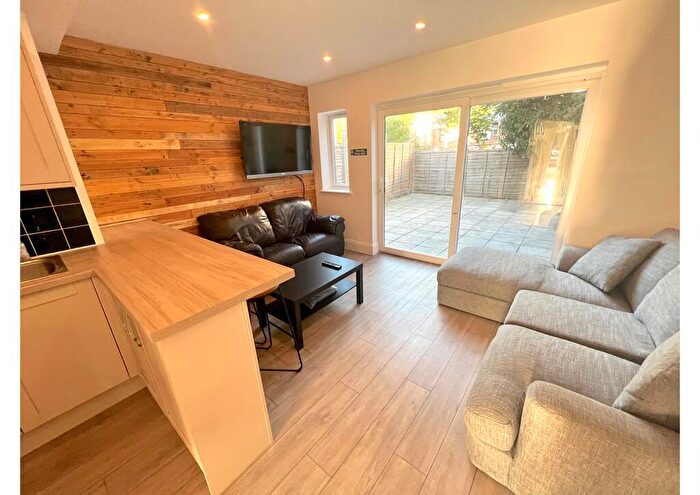 7 Bedroom Terraced House To Rent In Grosvenor Street, Portsmouth, PO5