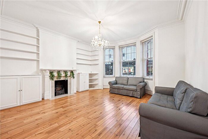 2 Bedroom Flat To Rent In Ilchester Mansions, Abingdon Road, W8