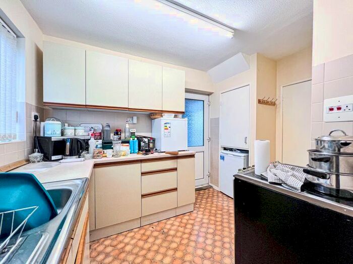 2 Bedroom Semi-Detached House For Sale In Buckland Road, Taunton, TA2