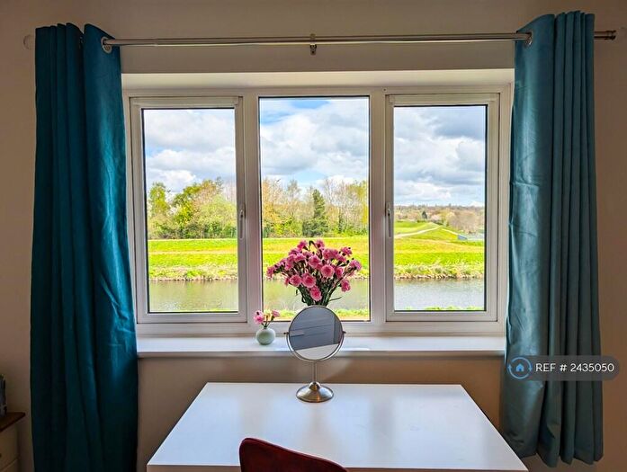 2 Bedroom Semi-Detached House To Rent In Poppy Lane, Salford, M6