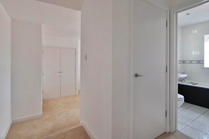 2 Bedroom Flat To Rent In Brabham Court, Worcester Park, KT4