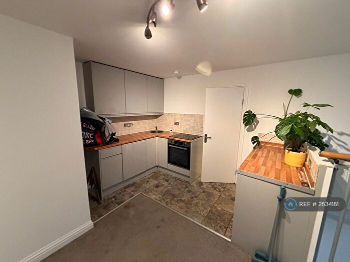 1 Bedroom Flat To Rent In Newcastle Hill, Ramsgate, CT11