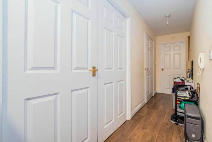2 Bedroom Flat To Rent In Albatross Close, Beckton, London, E6