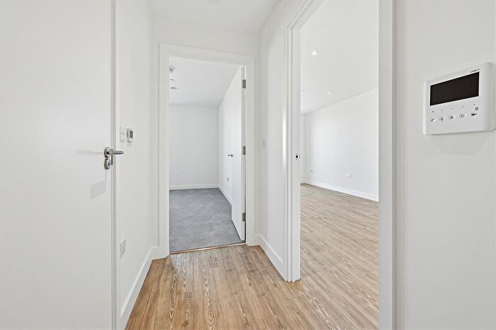 1 Bedroom Flat To Rent In Lilium Court, Dagenham Green, RM9