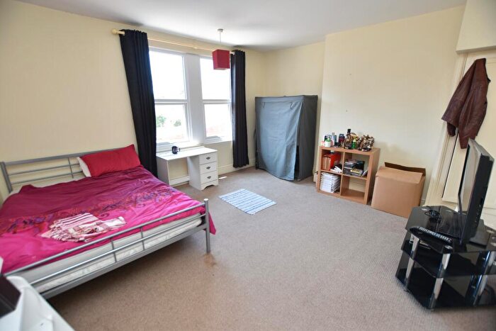 3 Bedroom Terraced House For Sale In Storer Road, Loughborough, LE11