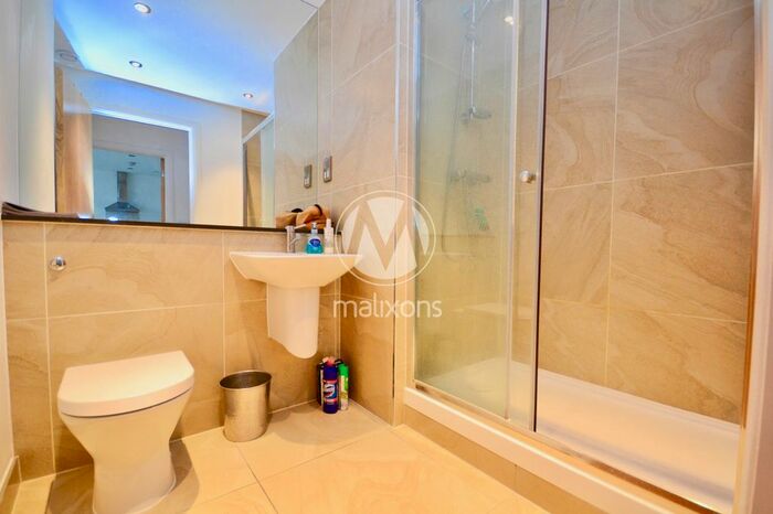 1 Bedroom Flat To Rent In Norwich House Apartments, Streatham High Road SW16