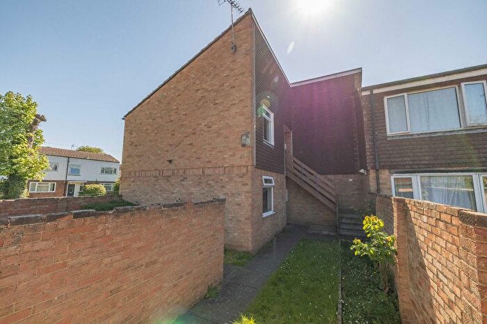 2 Bedroom Flat For Sale In Keyworth Mews, Canterbury, CT1