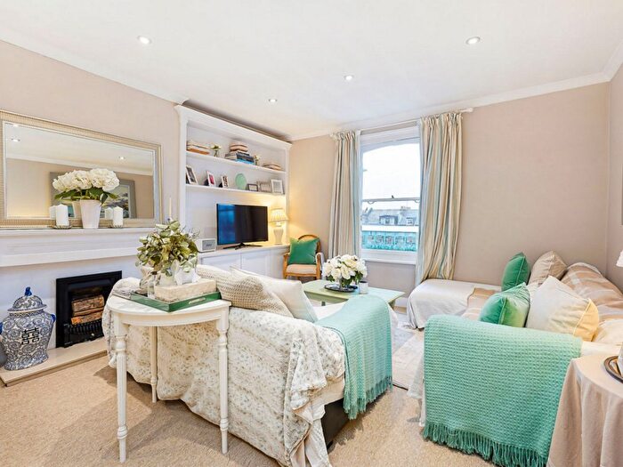 3 Bedroom Flat To Rent In Lambert Road, London, SW2