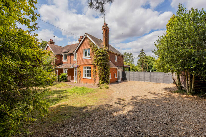 3 Bedroom Semi-Detached House For Sale In Newmarket, Cambridgeshire, CB8