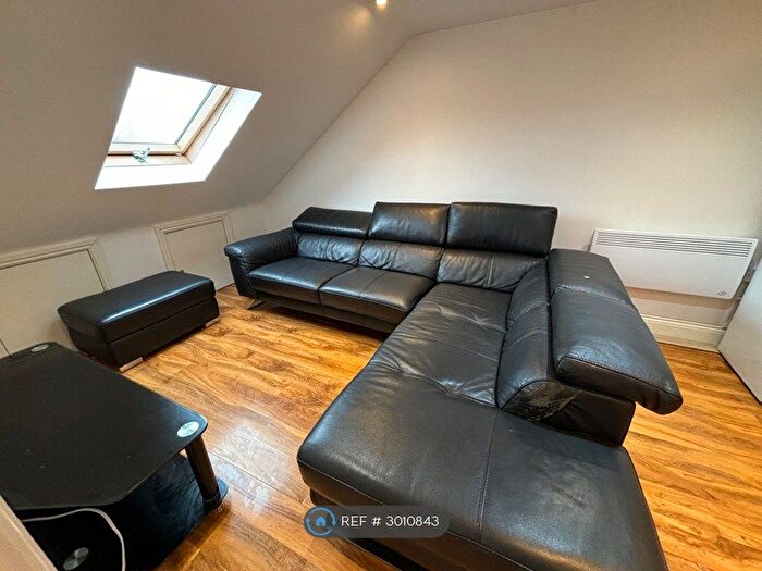2 Bedroom Flat To Rent In Perth Road, London, N22