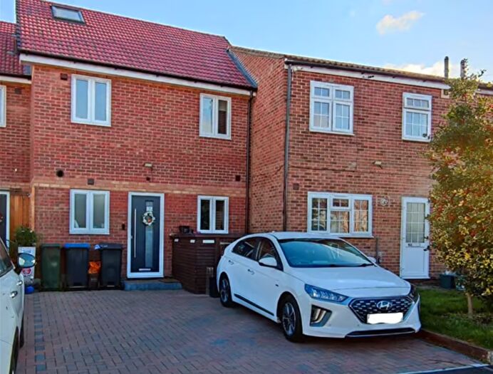4 Bedroom Terraced House To Rent In Ebenezer Walk, London, SW16