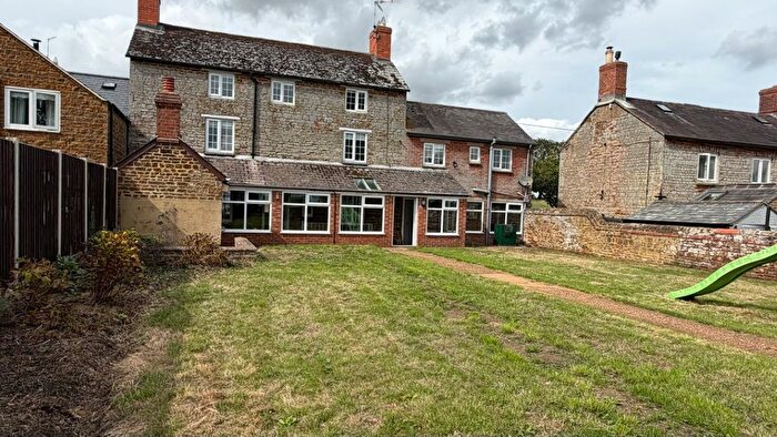 5 Bedroom Farmhouse To Rent In Banbury Lane, Adstone, NN12