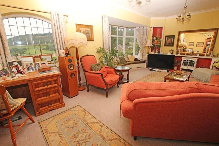 4 Bedroom Detached House For Sale In Pashley Road, Eastbourne, BN20