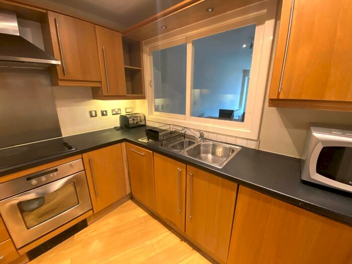 2 Bedroom Apartment To Rent In Waterside Court, B16