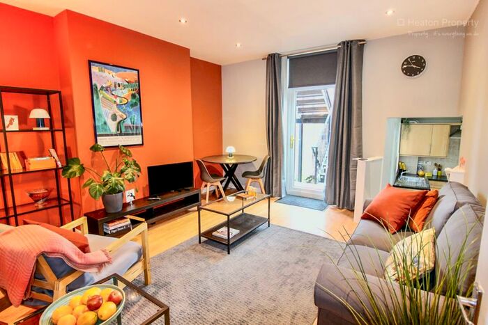 2 Bedroom Flat To Rent In Heaton Grove, Newcastle Upon Tyne, NE6