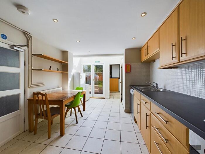 6 Bedroom House To Rent In Grosvenor Place, Exeter, EX1