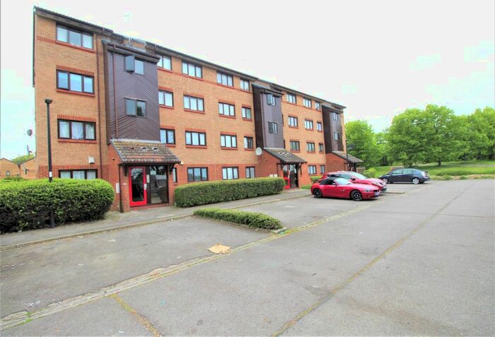 2 Bedroom Flat To Rent In Grilse Close, London, N9