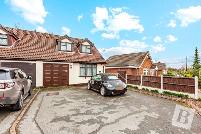 2 Bedroom House For Sale In Ingrave Road, Brentwood, Essex, CM13