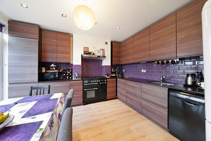 4 Bedroom Terraced House For Sale In Cairnfield Avenue, London, NW2