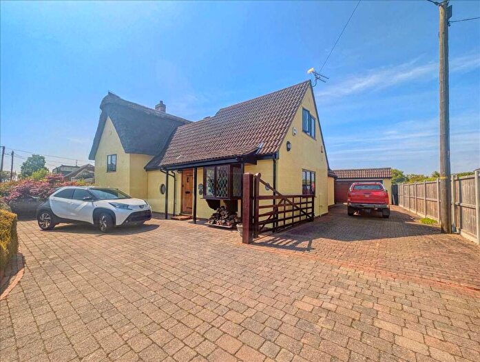 4 Bedroom Semi-Detached House For Sale In Halstead Road, Kirby Cross, CO13