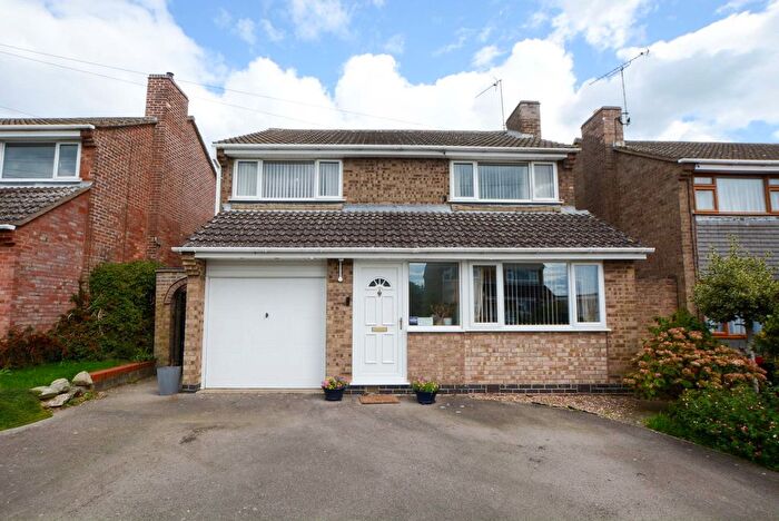 4 Bedroom Detached House For Sale In Sutton Close, Oadby, Leicester, LE2