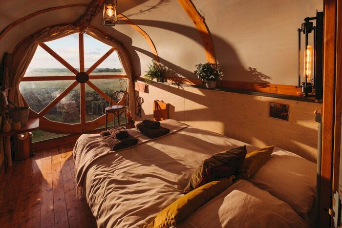 4 Bedroom Detached House For Sale In Medstead, GU34