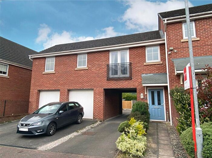 2 Bedroom Flat For Sale In Poole Lane, Silverdale, Newcastle, Staffordshire, ST5