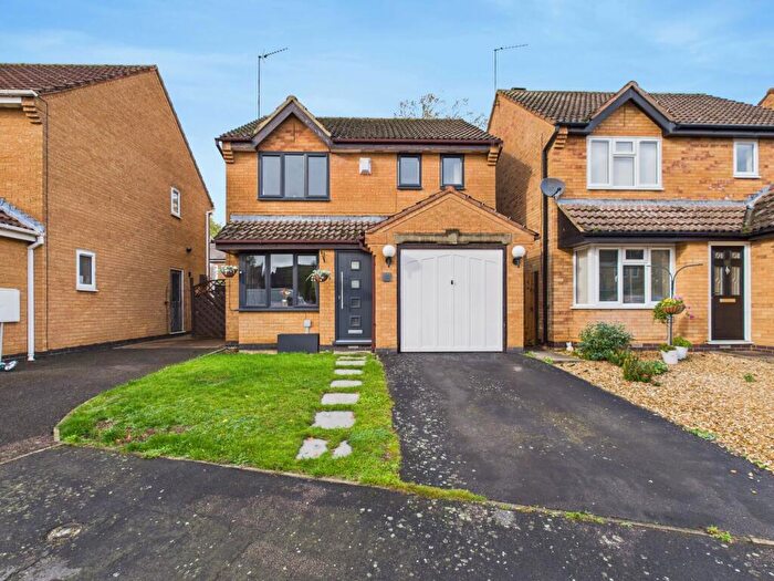 3 Bedroom Detached House For Sale In Clare Crescent, Towcester, NN12