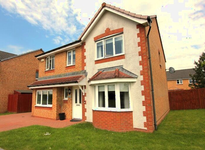 4 Bedroom Detached House To Rent In Hannah Gardens, Glasgow, G64