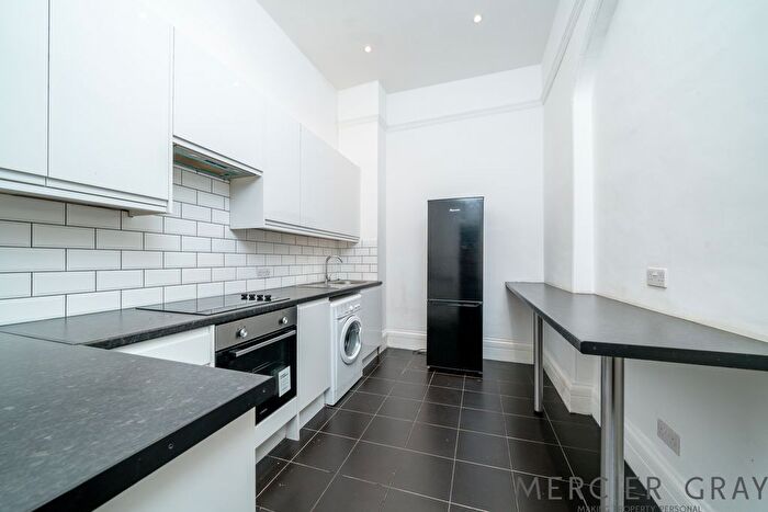 5 Bedroom Flat To Rent In Camden Road, Camden, NW1