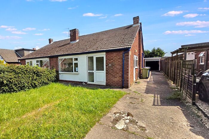 2 Bedroom Semi Detached Bungalow For Sale In Westfield Drive, North Greetwell, Lincoln, LN2