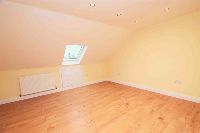 2 Bedroom Flat To Rent In Milton Road, Hampton, TW12