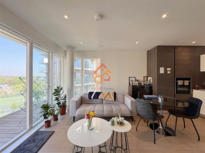 2 Bedroom Flat To Rent In Marsden House, Pegler Square, London, SE3