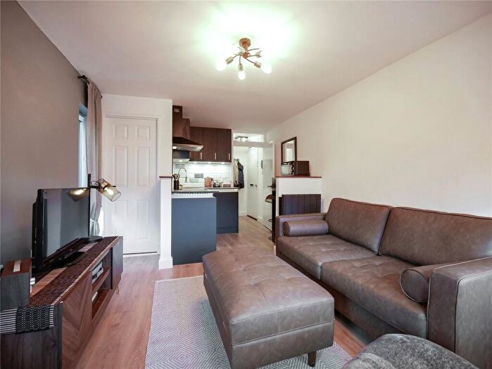 1 Bedroom Flat For Sale In Lethington Avenue, Shawlands, Glasgow City, G41