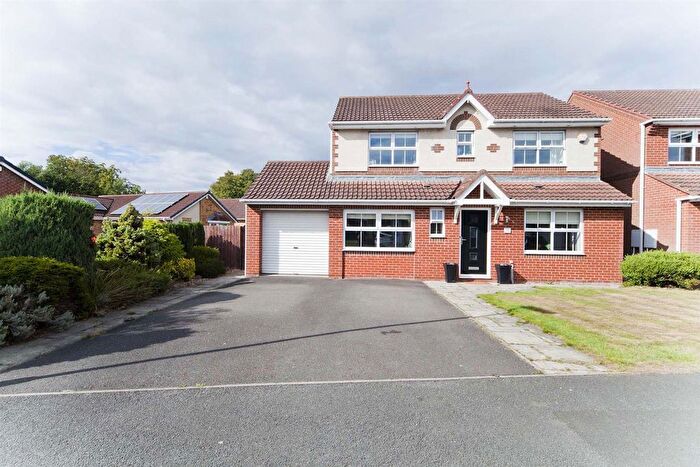 4 Bedroom Detached House For Sale In Balmoral Drive, Peterlee, SR8