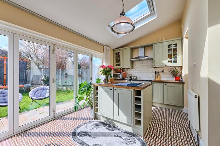 3 Bedroom End Of Terrace House For Sale In Manchester Grove, Cubitt Town, E14