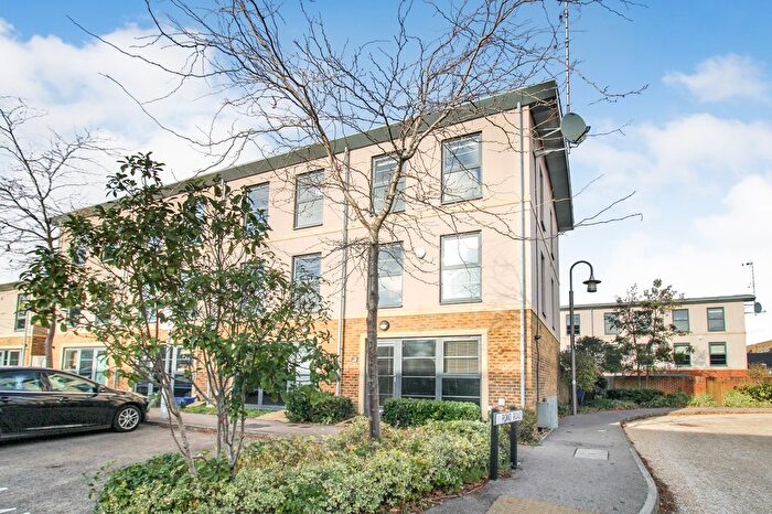 4 Bedroom End Terrace House For Sale In Pond Road, Farnborough, GU14