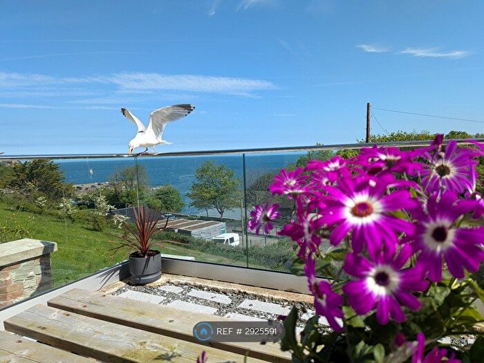 2 Bedroom Flat To Rent In Hillsborough Road, Ilfracombe, EX34